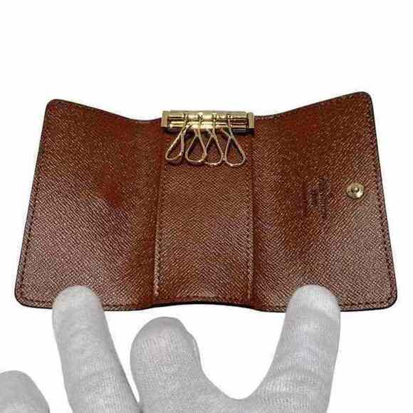 LOUIS VUITTON Brown Monogram Key Case - Picture 3 of 9